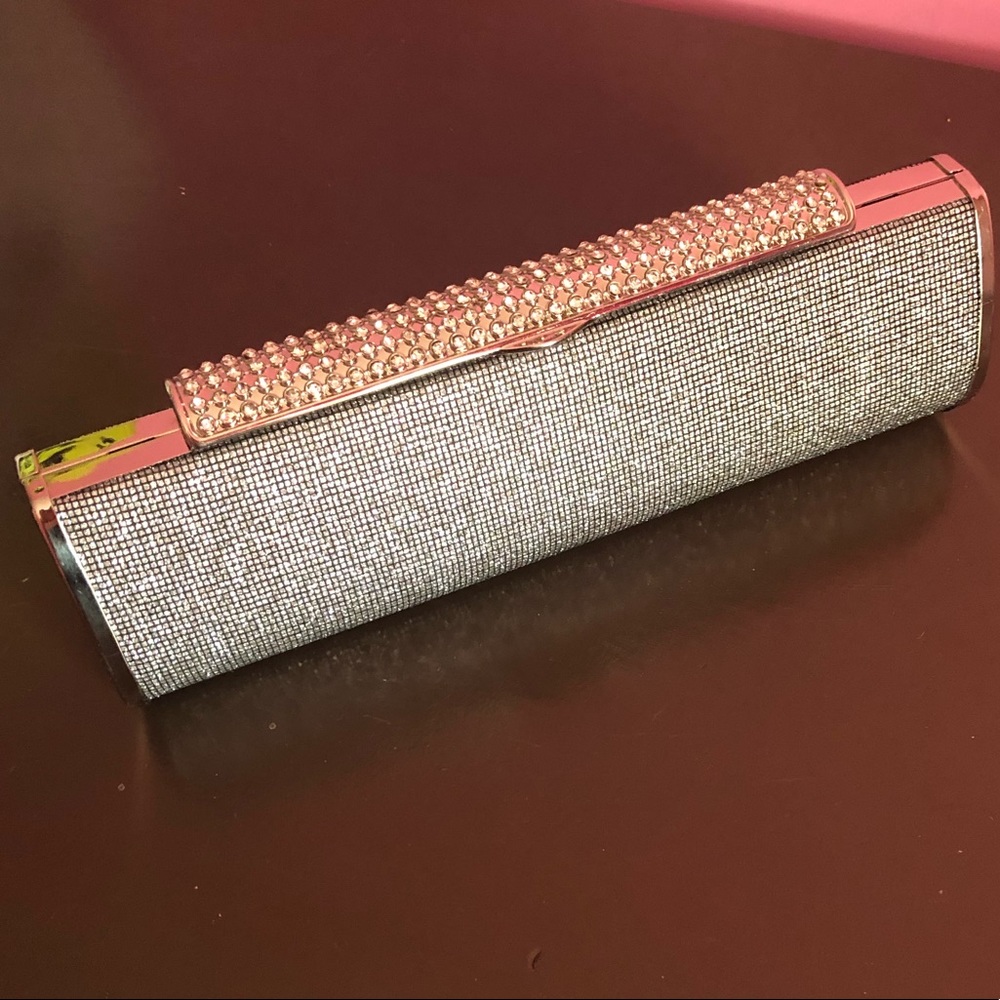Silver clutch
